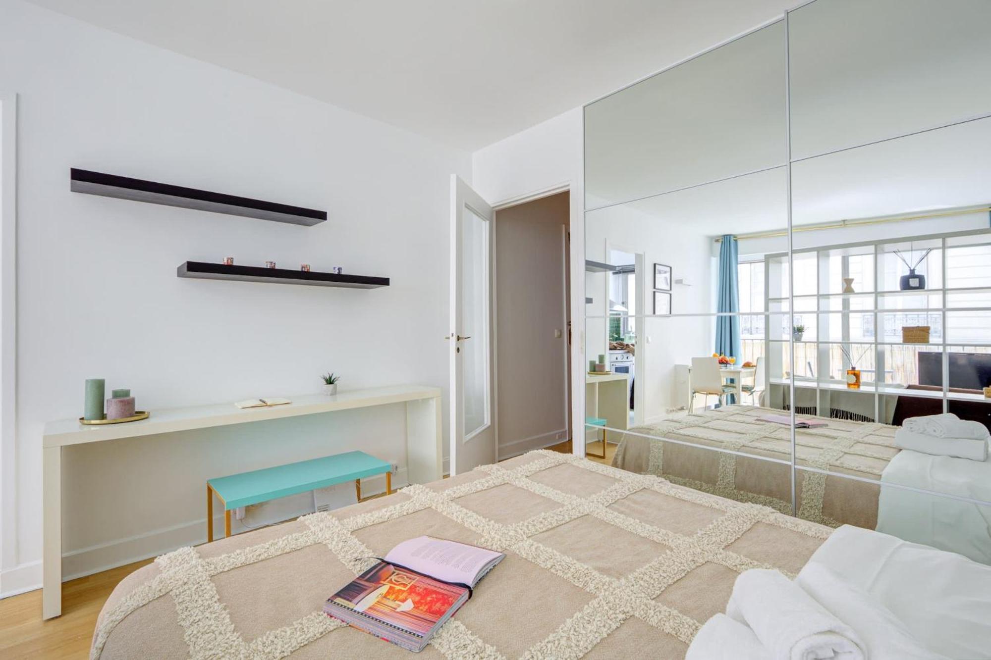 St Germain & Le Bon Marche With Balcony - Cityapartmentstay 파리 외부 사진