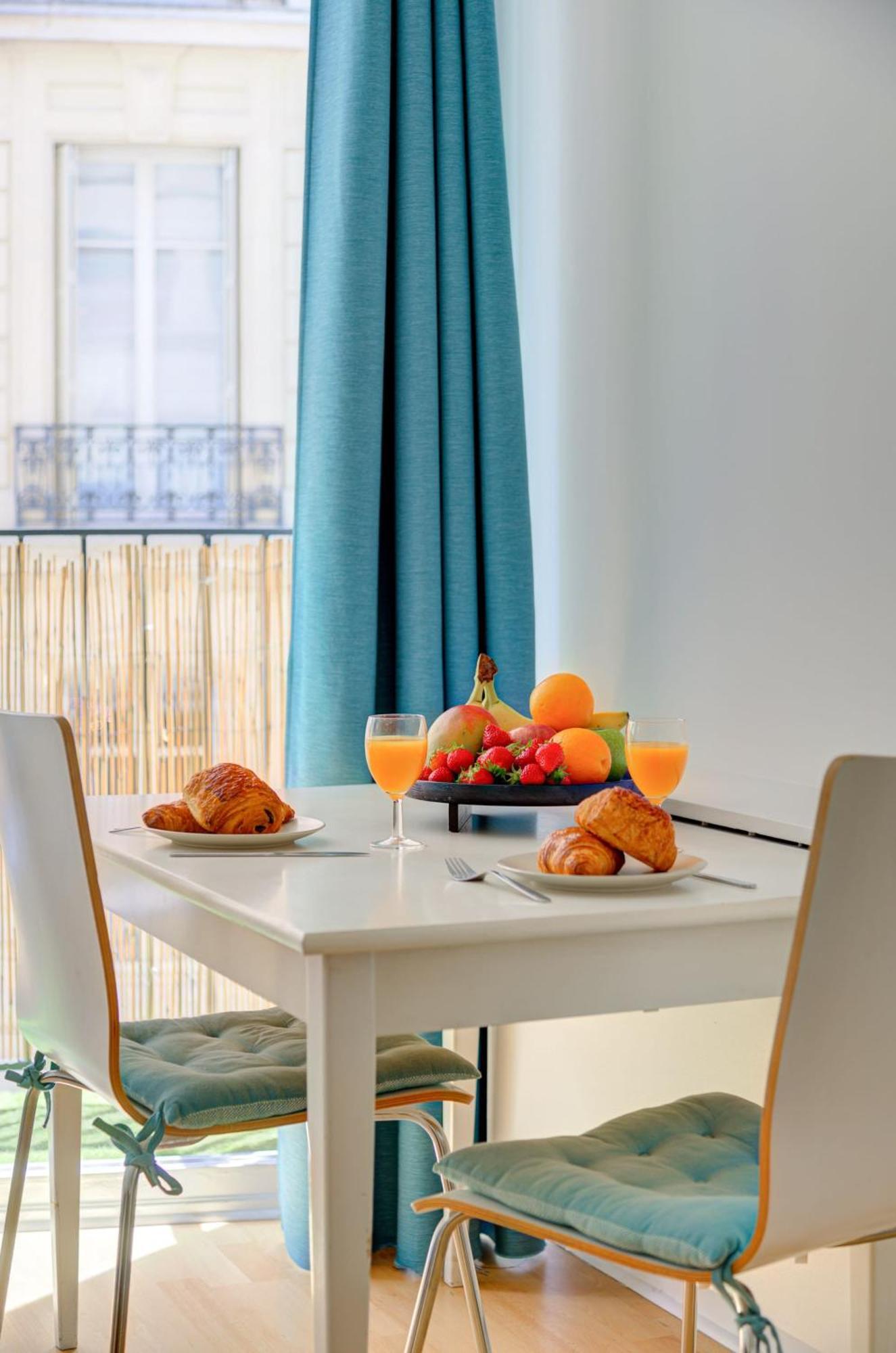 St Germain & Le Bon Marche With Balcony - Cityapartmentstay 파리 외부 사진