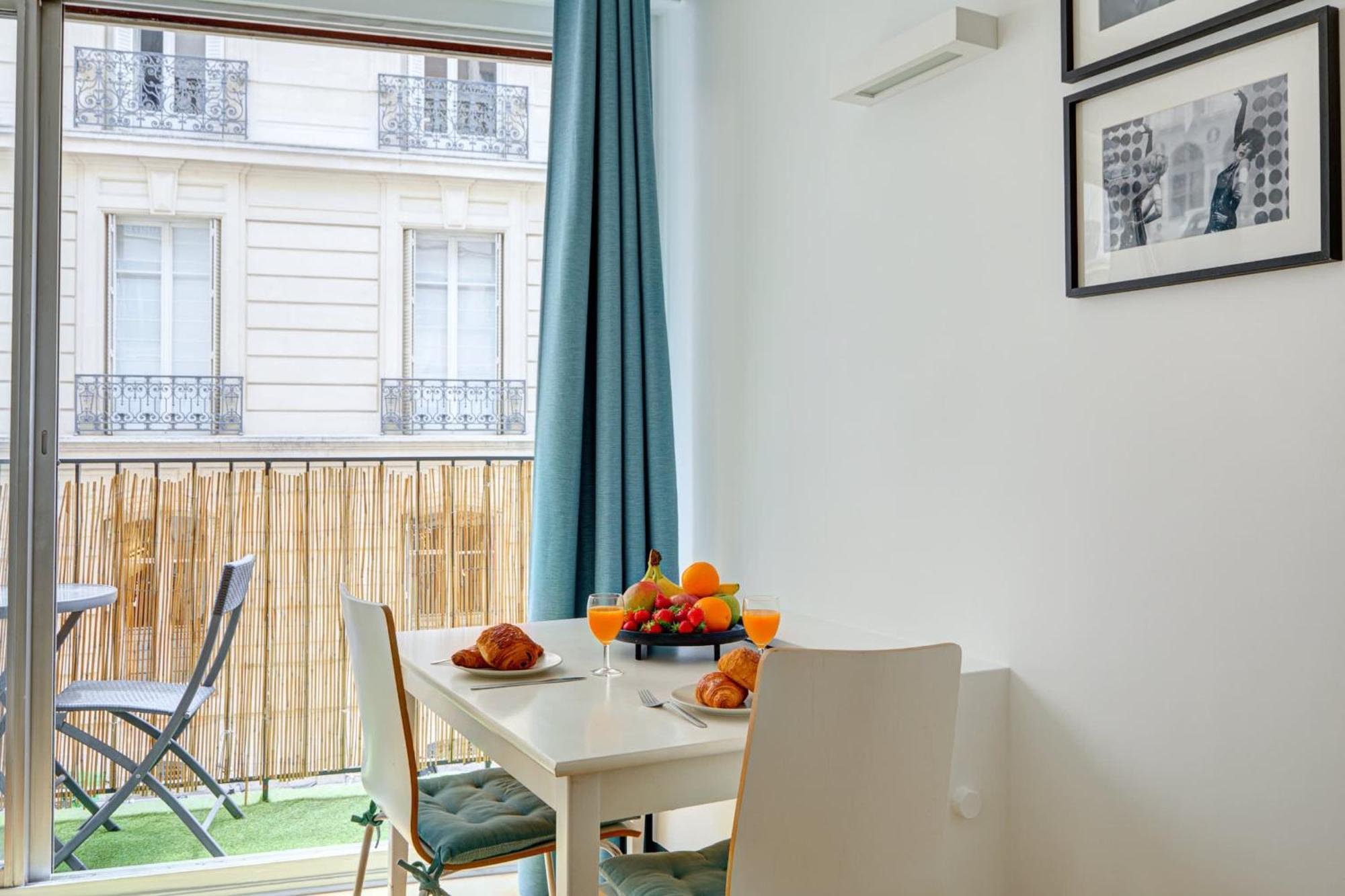 St Germain & Le Bon Marche With Balcony - Cityapartmentstay 파리 외부 사진