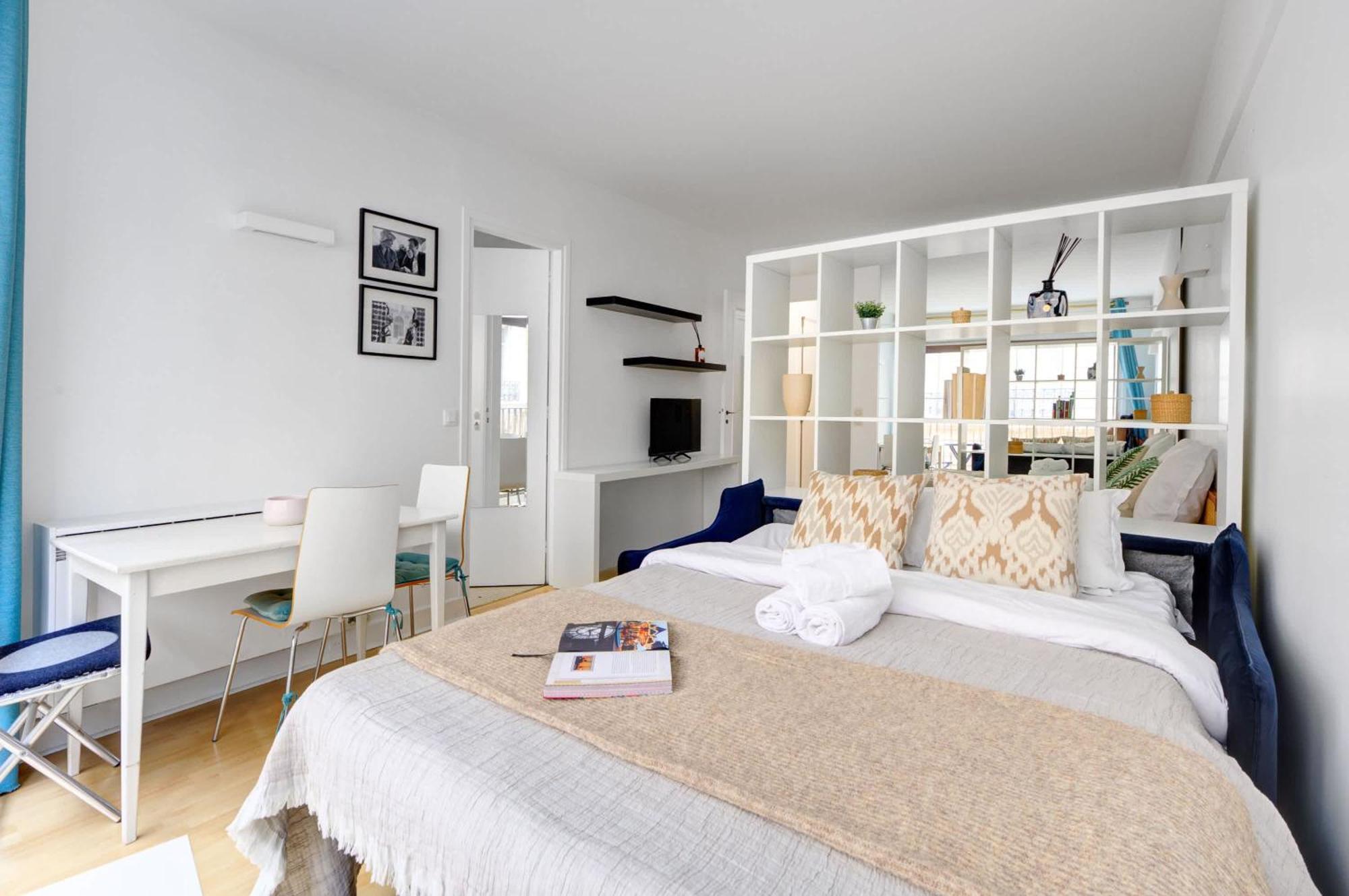 St Germain & Le Bon Marche With Balcony - Cityapartmentstay 파리 외부 사진